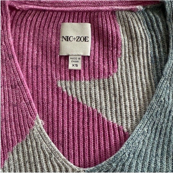 Colorful Patchwork Sweater - Picture 3 of 8